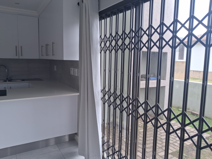 To Let 3 Bedroom Property for Rent in Winterstrand Eastern Cape